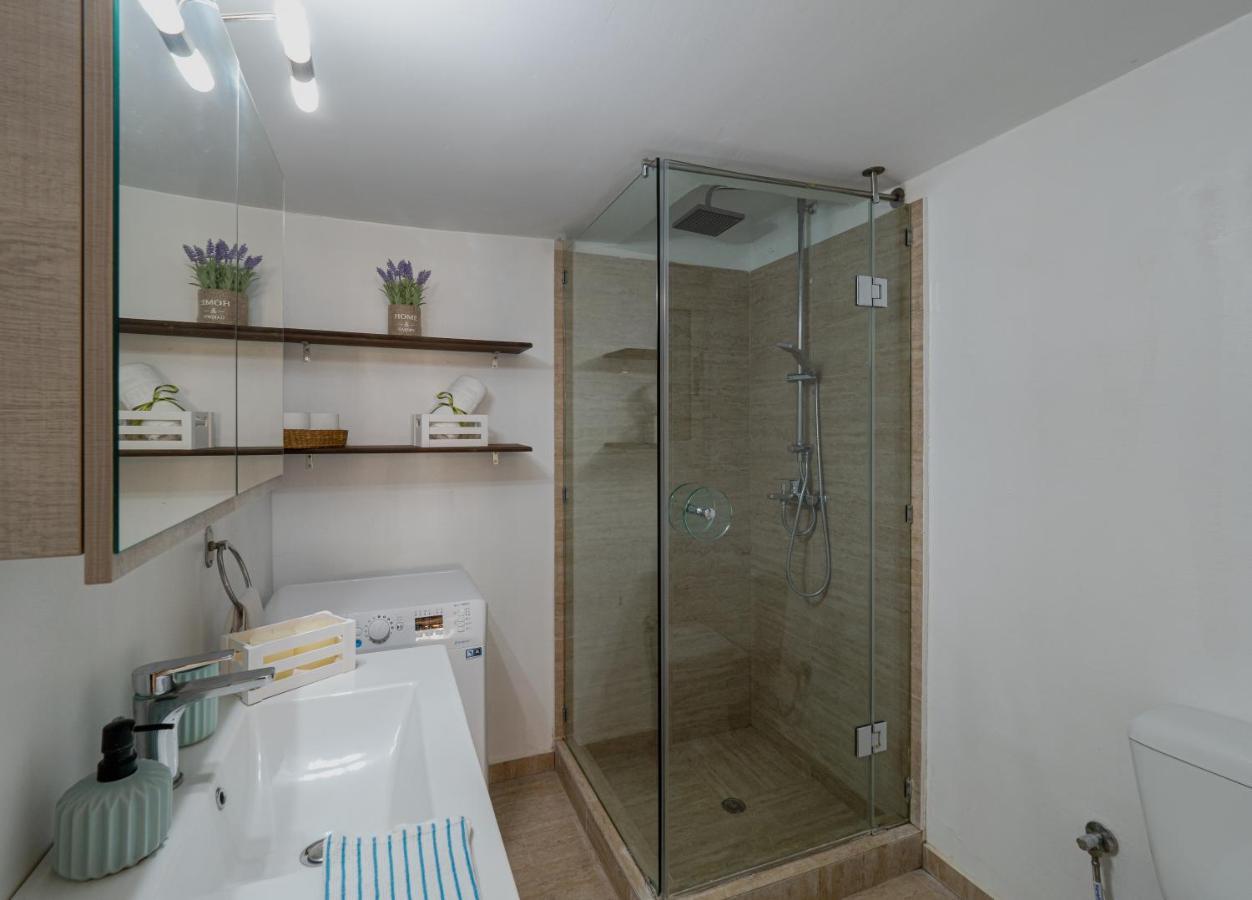 Central & Bright 2Bd Apt In Corfu Town Near Port Esterno foto